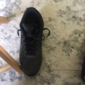 Meet your Posher, Leroy